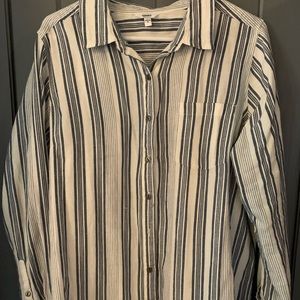 Women’s button down long sleeve top